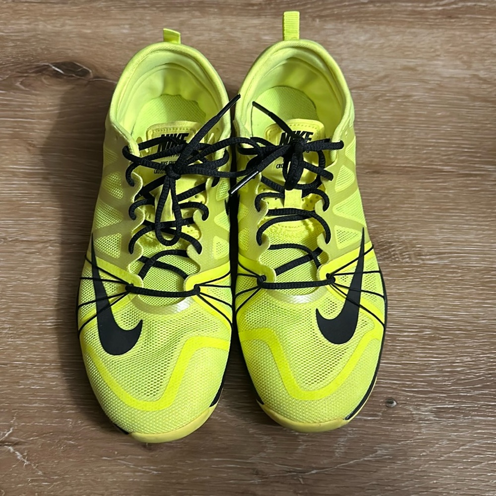 Women nike cross training compete in sz7.5